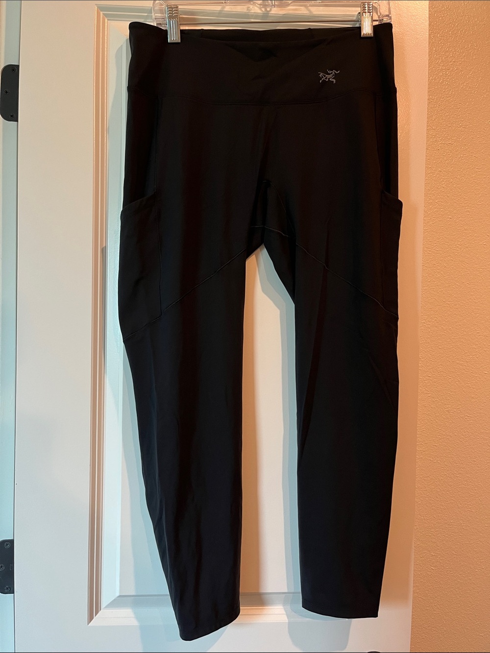 Arc'teryx Black Performance Leggings with Side Pockets